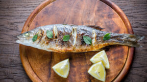 Quelle adresse privilégier pour manger du poisson cuit au feu de bois ?